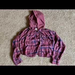 American Eagle cropped hooded soft distressed flannel